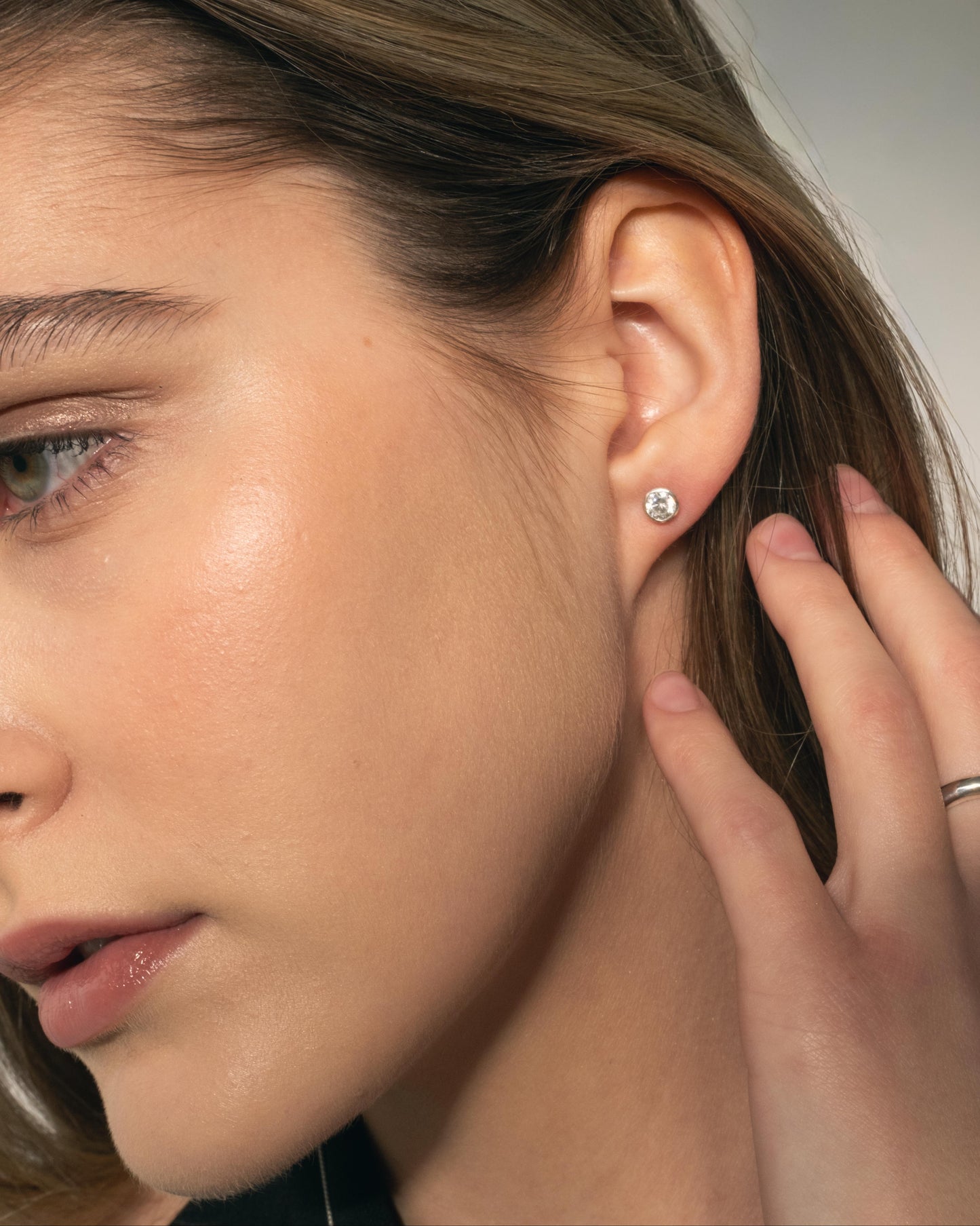 ESSENCE OHRSTECKER SILBER - LONDON BLAUER TOPAS