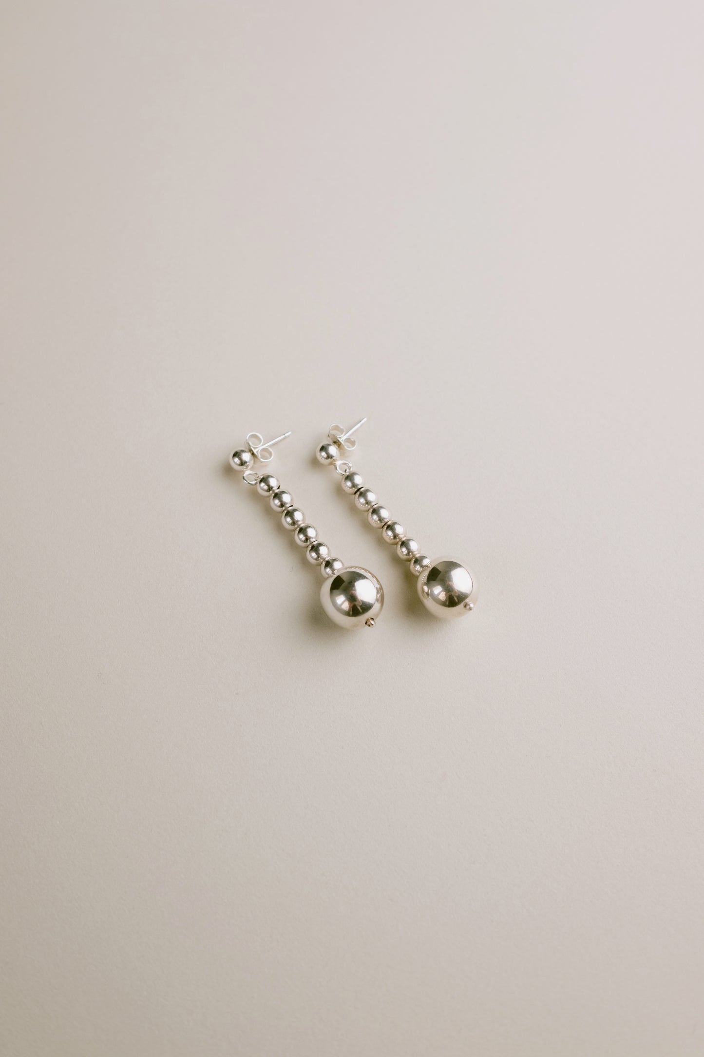 PENDIENTES AMBOLO PLATA