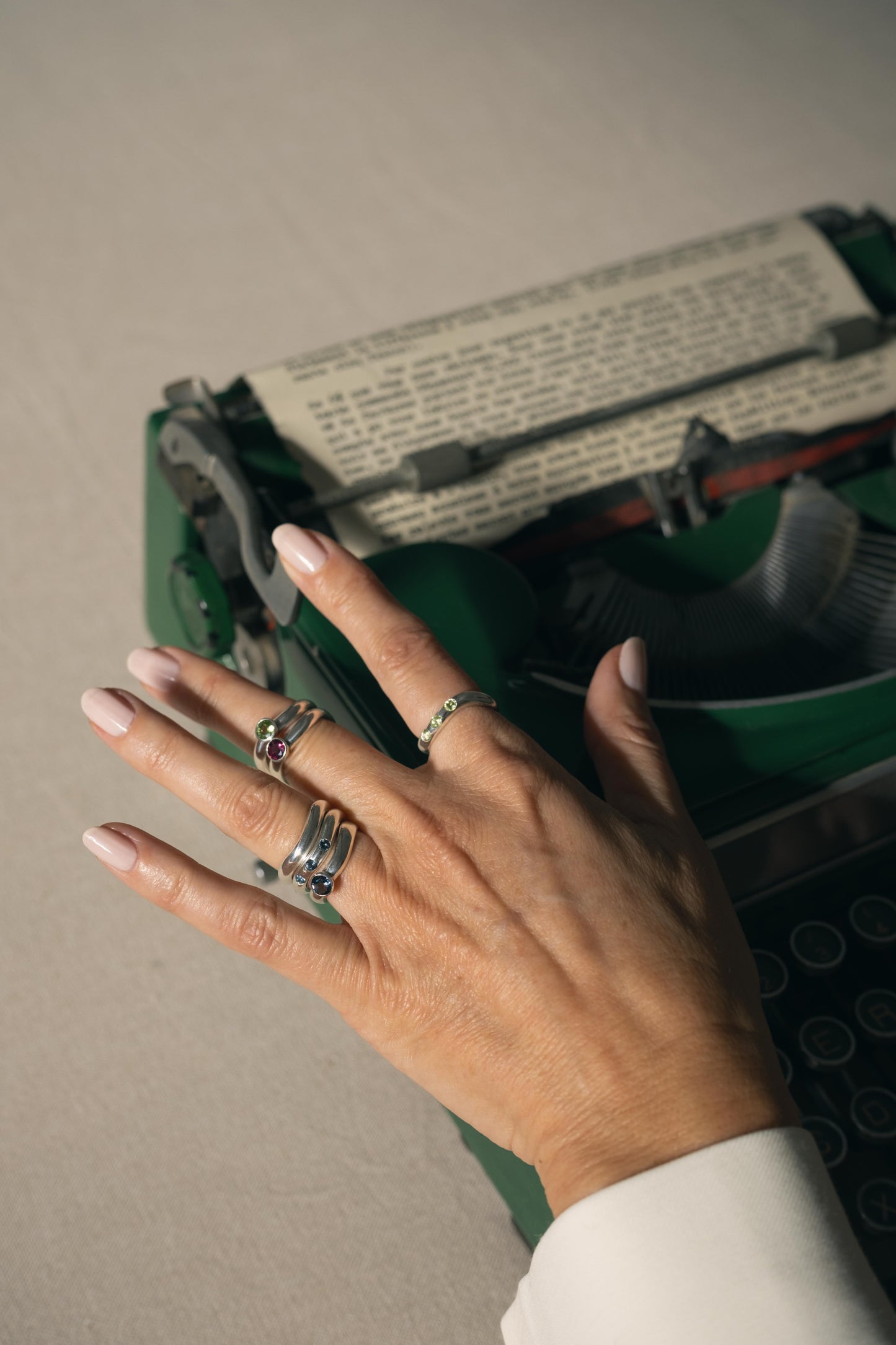 ANILLO ESSENCE HARMONY PLATA - PERIDOTO