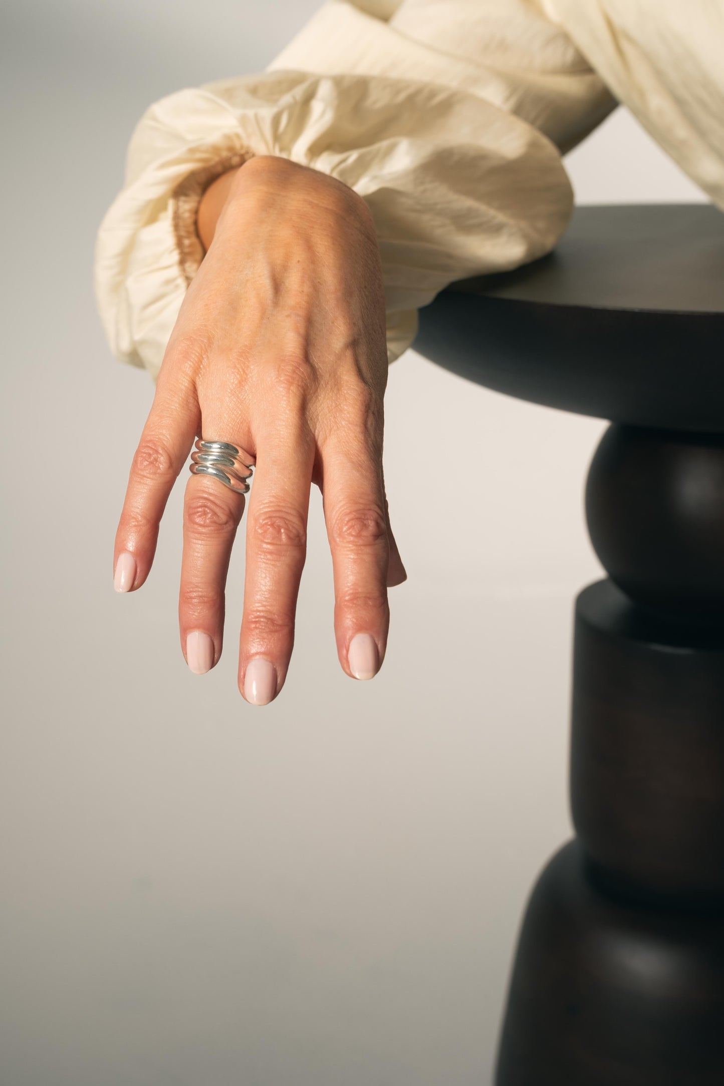 ANILLO ESSENCE LIQUID PLATA