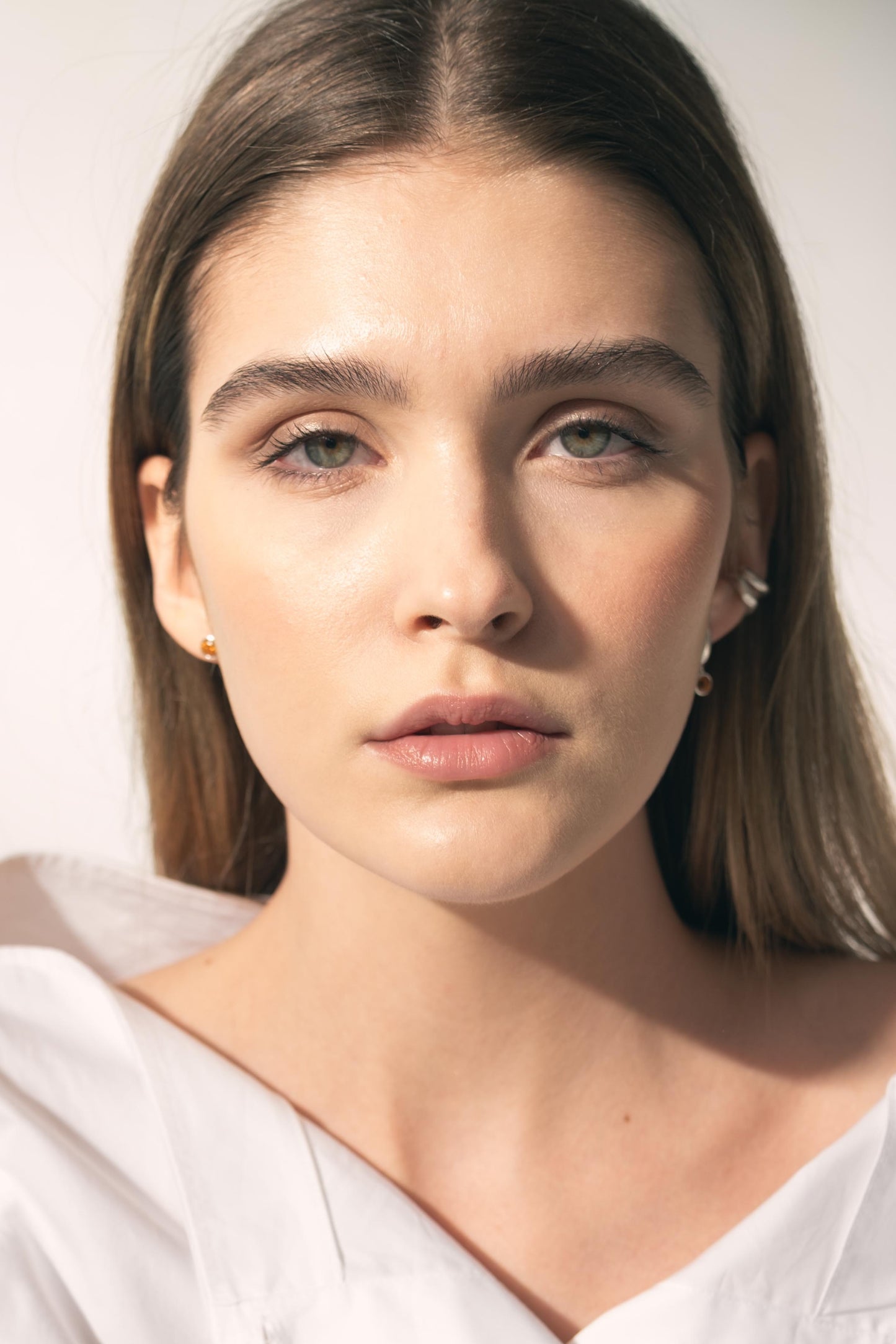 ESSENCE STUDS PLATA - CITRINO