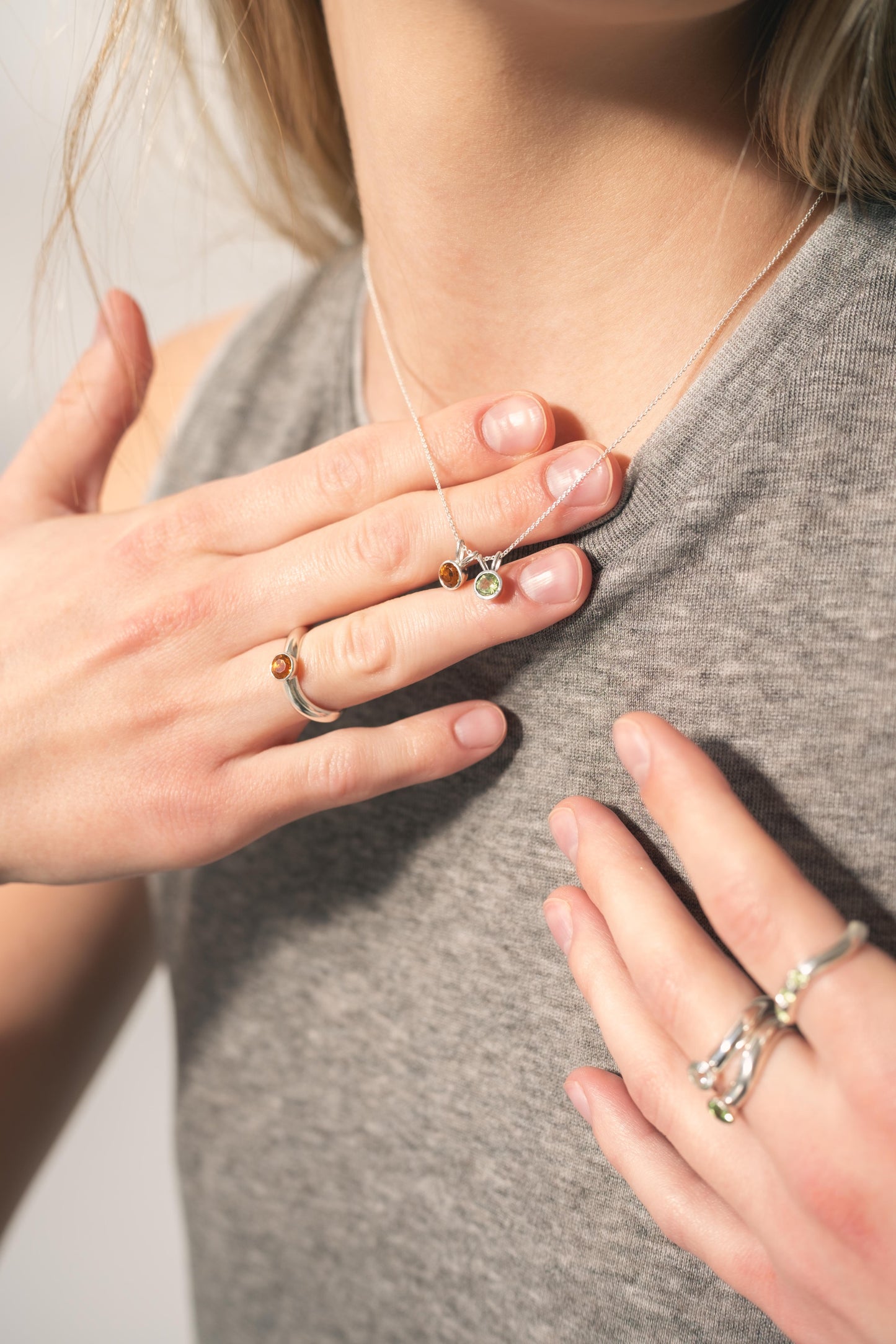 ANILLO ESSENCE SOLITARIO PLATA - CITRINO