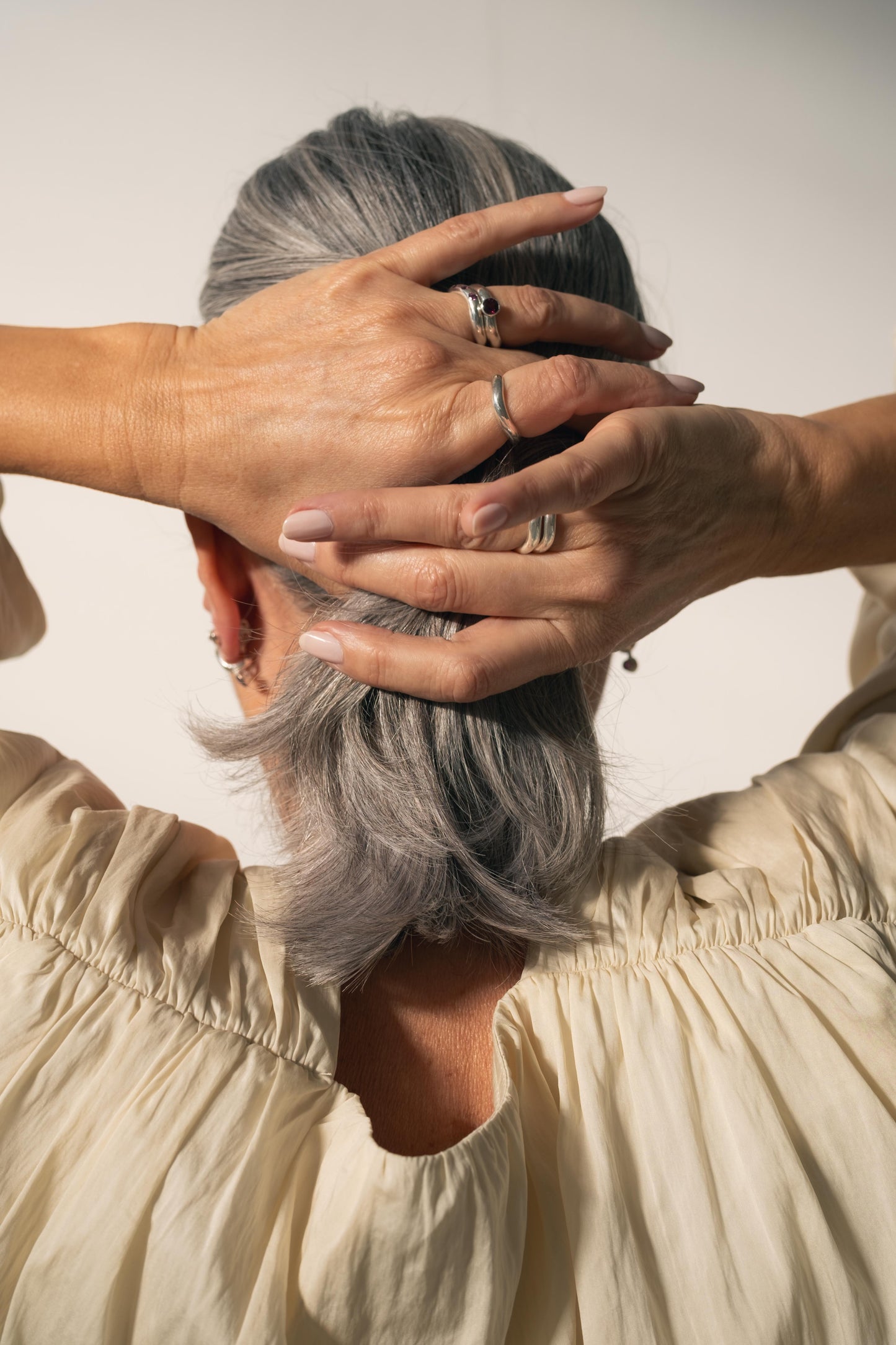 ANILLO ESSENCE LIQUID PLATA