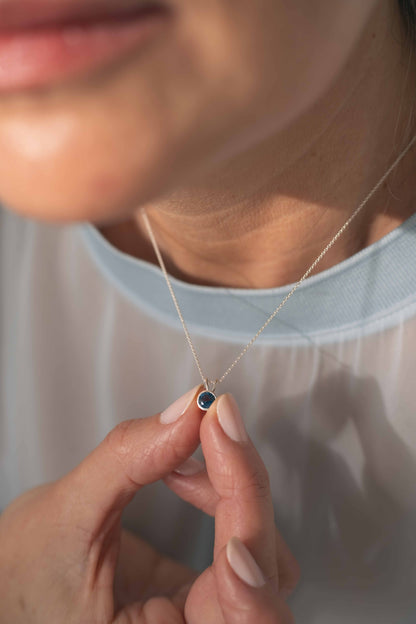 COLGANTE ESSENCE PLATA - TOPACIO LONDON BLUE