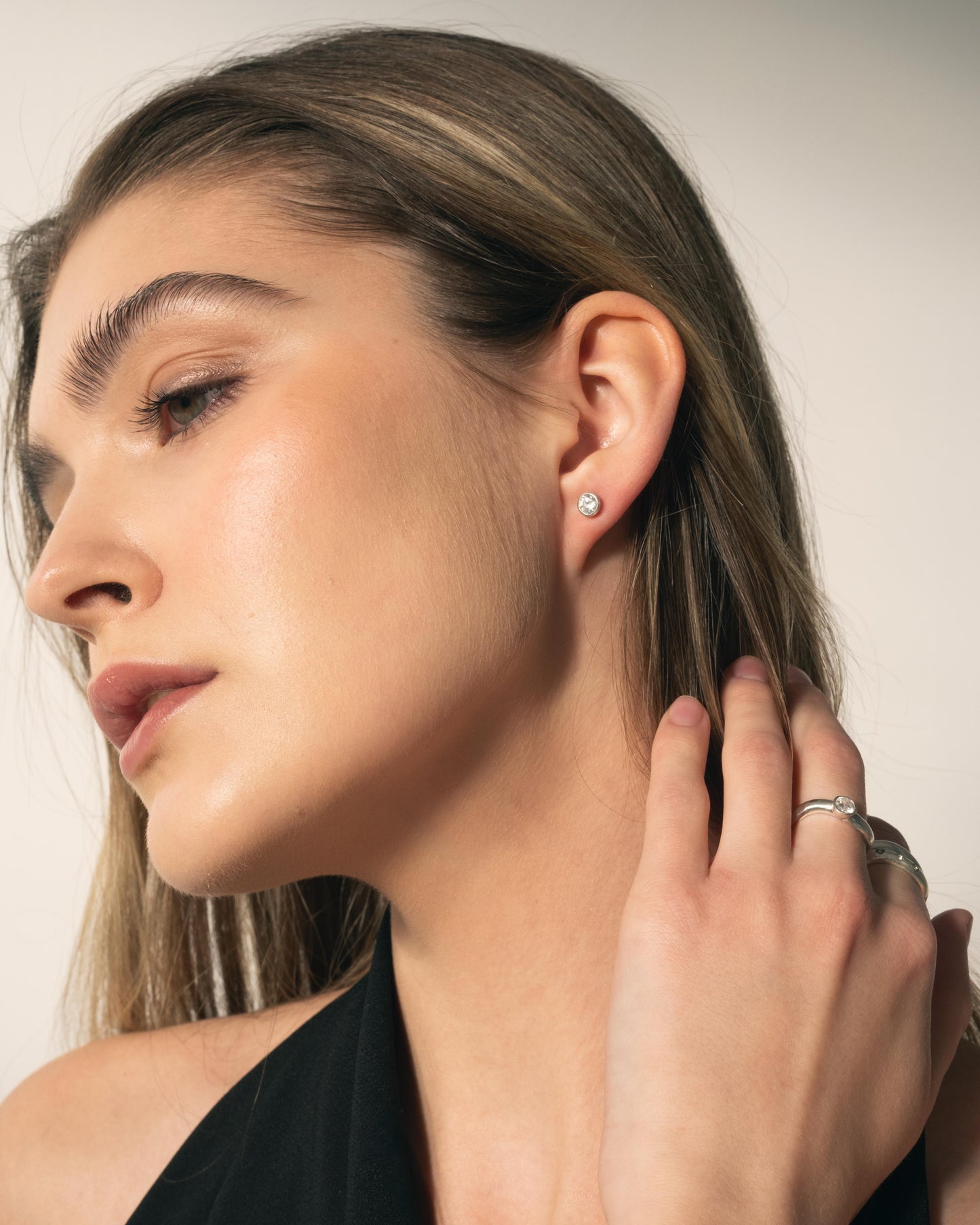 ESSENCE STUDS ORO BLANCO 18K - DIAMANTE