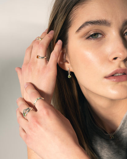 ESSENCE HOOP PLATA - PERIDOTO