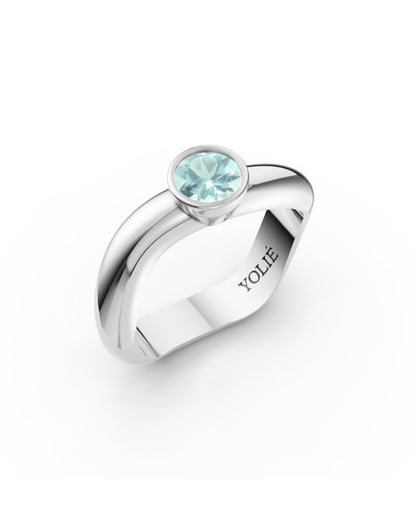 RING ESSENCE SOLITÄR SILBER - SKY TOPAS